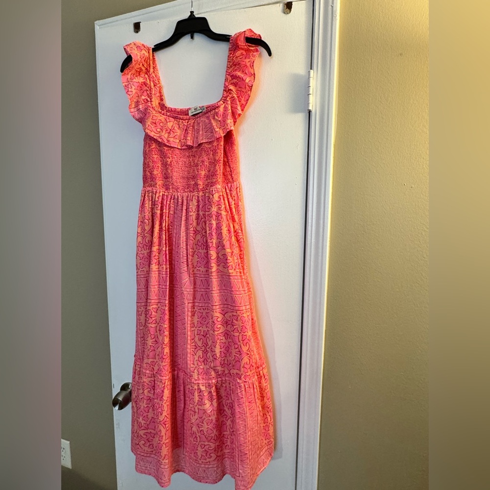 Vineyard Vines Pink Smock Ruffle 👗 Dress for sale! Has pockets on both sides :) - Picture 4 of 10